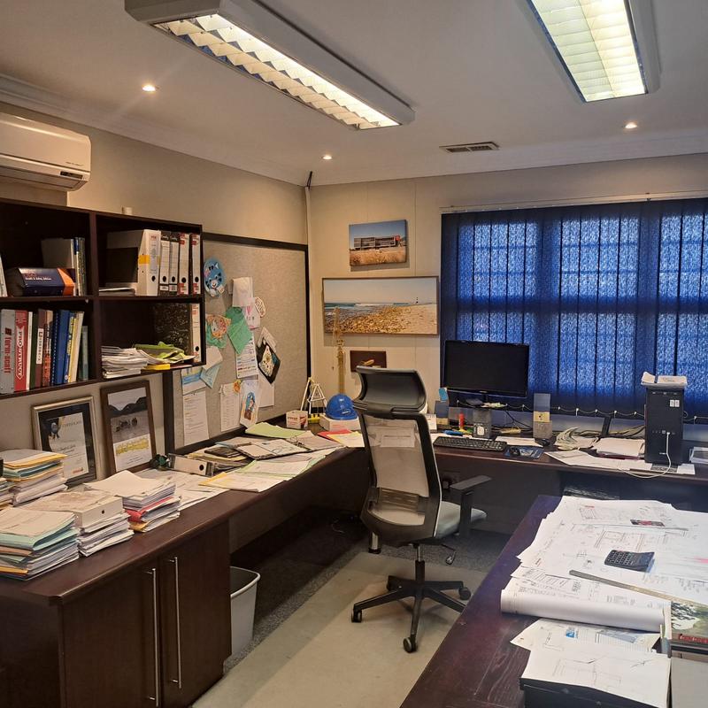 To Let Commercial Property for Rent in Walmer Eastern Cape